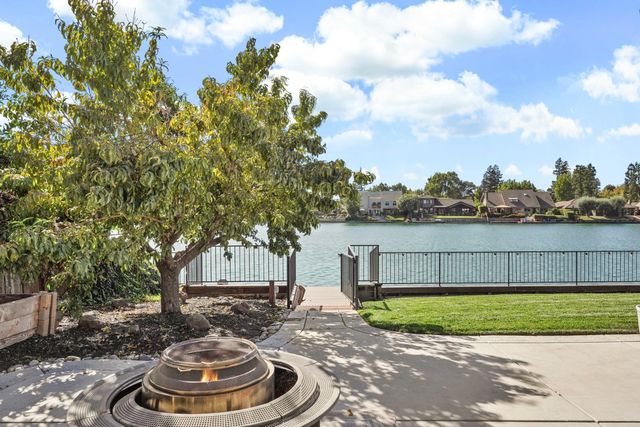 4071 Five Mile Dr, Stockton, CA 95219