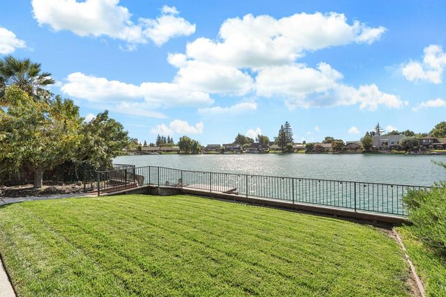 4071 Five Mile Dr, Stockton, CA 95219