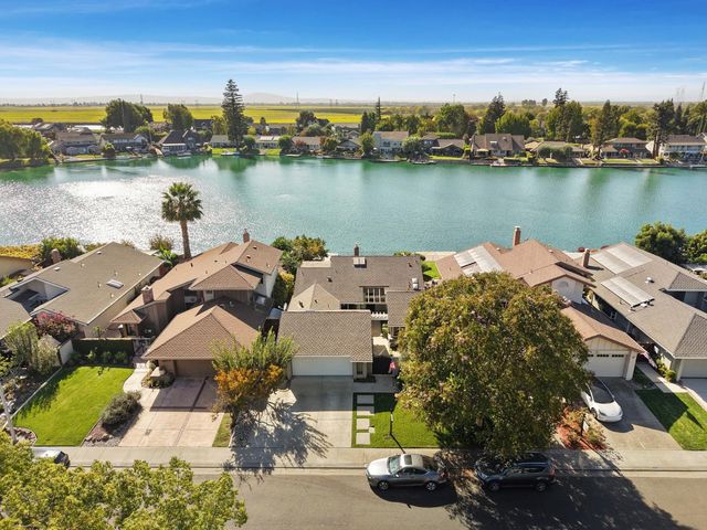 4071 Five Mile Dr, Stockton, CA 95219