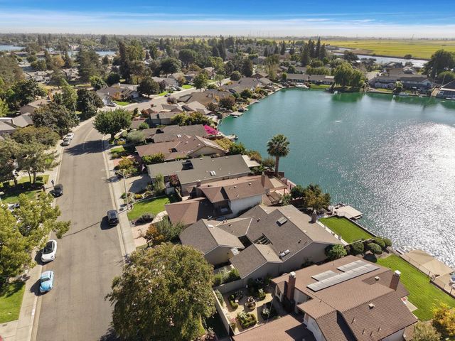 4071 Five Mile Dr, Stockton, CA 95219