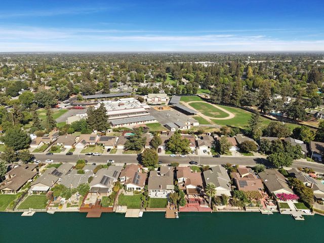 4071 Five Mile Dr, Stockton, CA 95219