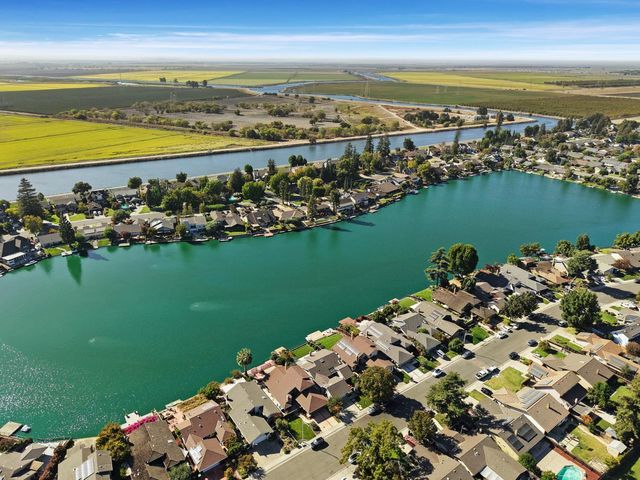 4071 Five Mile Dr, Stockton, CA 95219