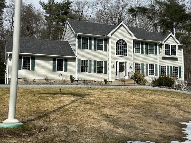 43 Lampton Drive, Derry, NH 03308