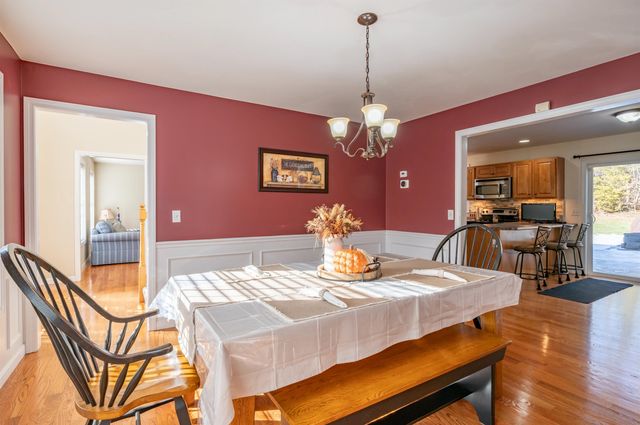 43 Lampton Drive, Derry, NH 03308