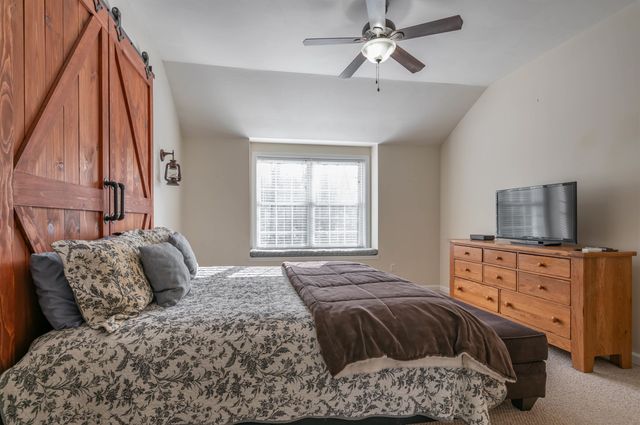 43 Lampton Drive, Derry, NH 03308