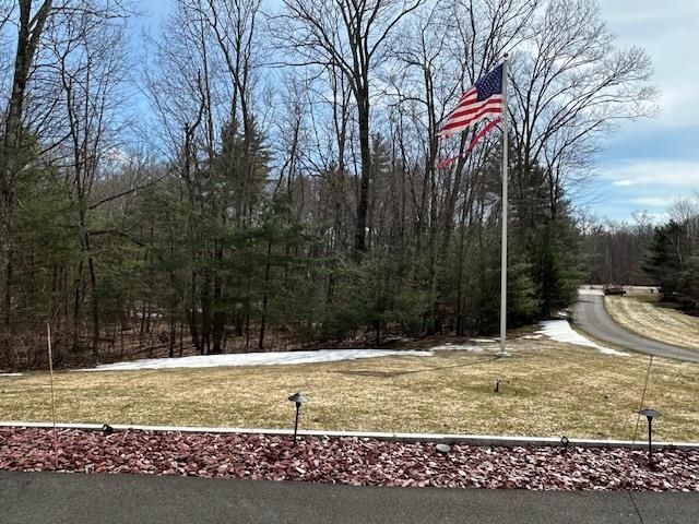 43 Lampton Drive, Derry, NH 03308