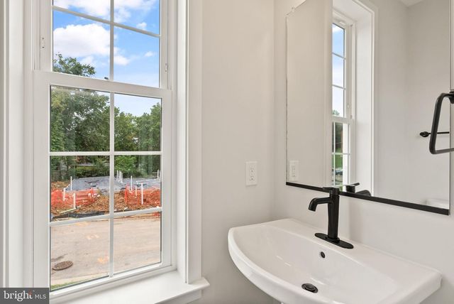 4921 DEVITT PL, Oxon Hill, MD 20745