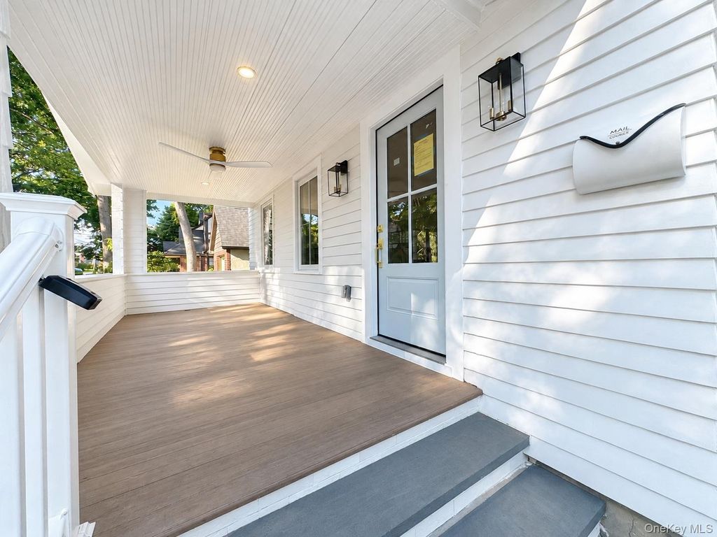 74 Linmouth Road, Malverne, NY 11565 — photo 2