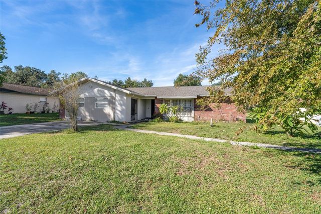 203 BENTBOUGH DRIVE, Leesburg, FL 34748