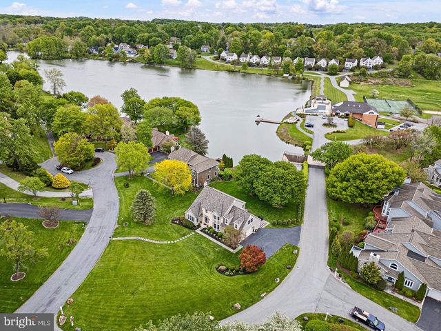 6 W SHORE CT, Landenberg, PA 19350