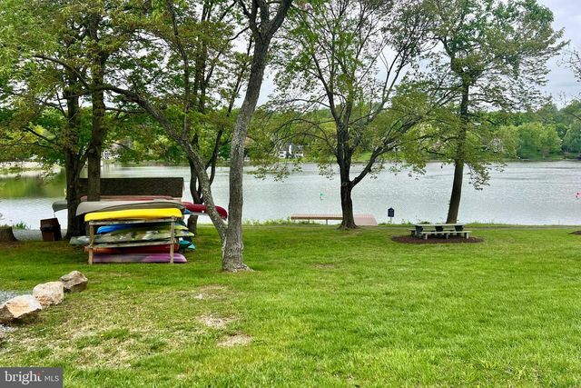 6 W SHORE CT, Landenberg, PA 19350