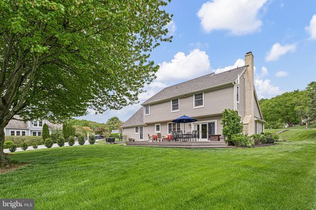 6 W SHORE CT, Landenberg, PA 19350