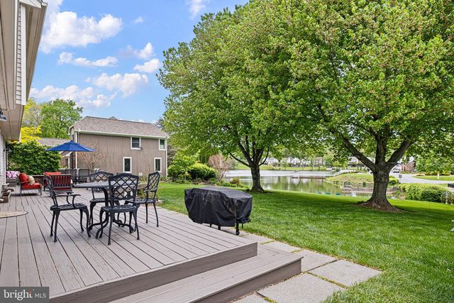 6 W SHORE CT, Landenberg, PA 19350