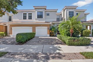 148 W Astor Circle, Delray Beach, FL 33484