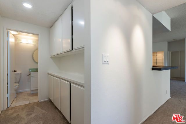 8180 Manitoba Street 304, Playa Del Rey (los Angeles), CA 90293