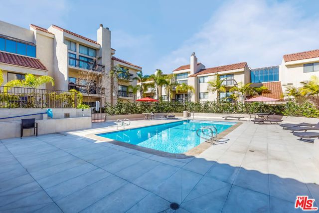8180 Manitoba Street 304, Playa Del Rey (los Angeles), CA 90293