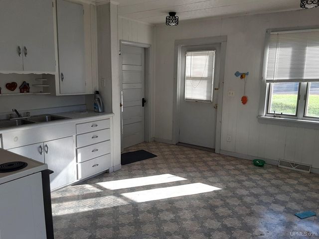 1700 Florence Street, Ironwood, MI 49938