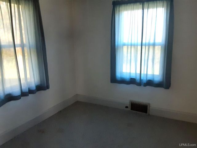 1700 Florence Street, Ironwood, MI 49938