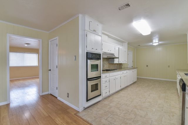 7233 Overhill Road, Fort Worth, TX 76116