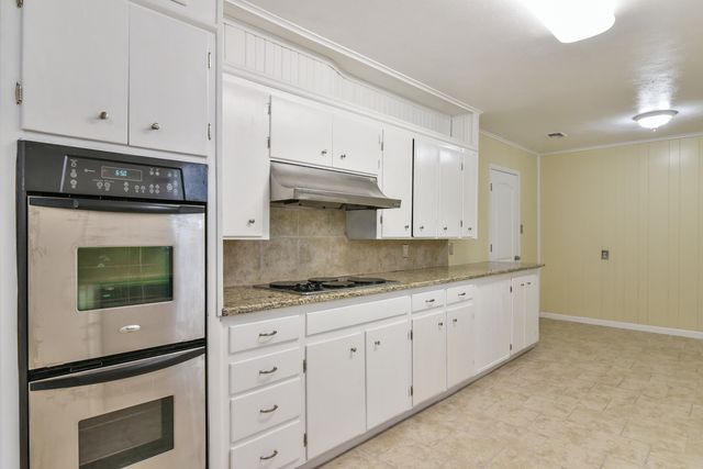 7233 Overhill Road, Fort Worth, TX 76116