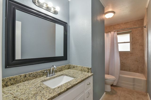 7233 Overhill Road, Fort Worth, TX 76116