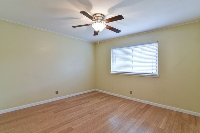 7233 Overhill Road, Fort Worth, TX 76116