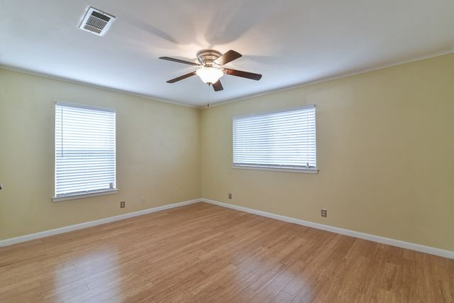 7233 Overhill Road, Fort Worth, TX 76116