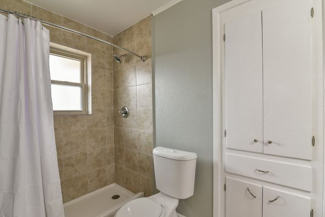 7233 Overhill Road, Fort Worth, TX 76116