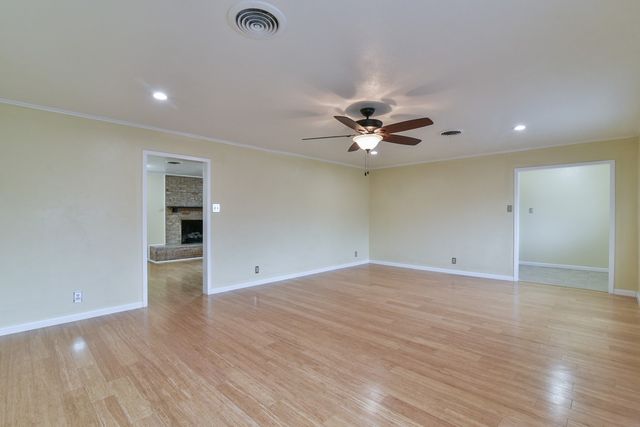 7233 Overhill Road, Fort Worth, TX 76116