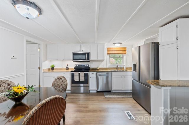 12 Timbers Edge Lane, Fairview, NC 28730