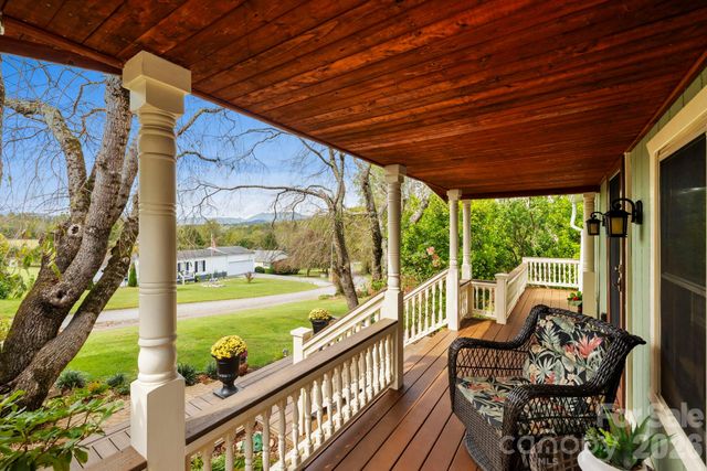 12 Timbers Edge Lane, Fairview, NC 28730