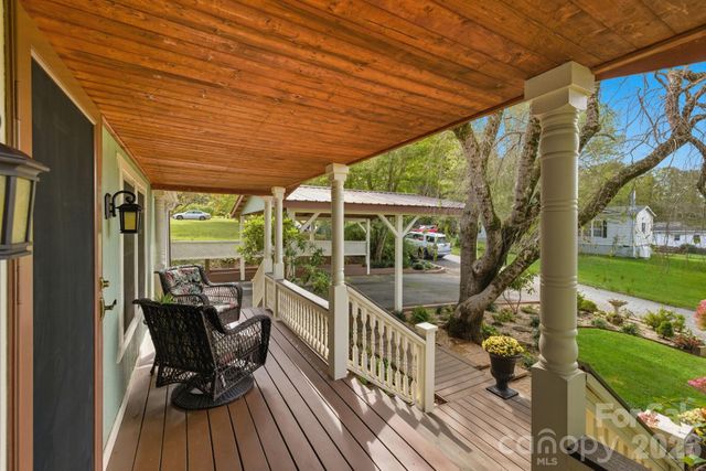 12 Timbers Edge Lane, Fairview, NC 28730