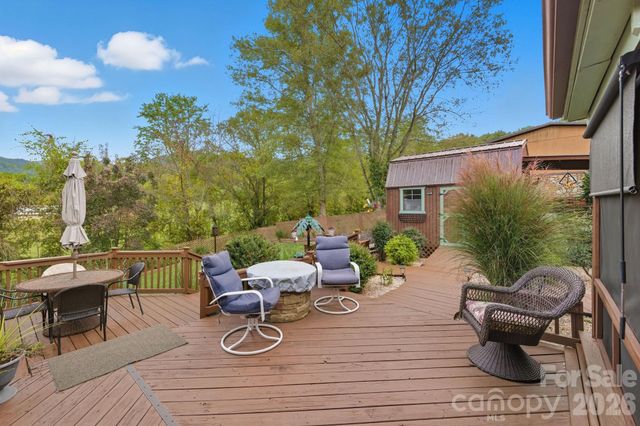 12 Timbers Edge Lane, Fairview, NC 28730