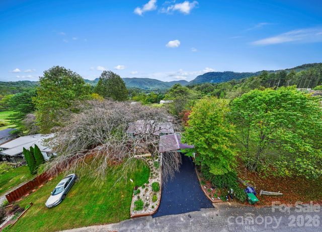 12 Timbers Edge Lane, Fairview, NC 28730