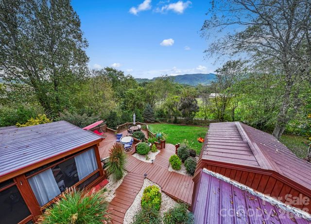 12 Timbers Edge Lane, Fairview, NC 28730