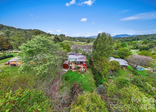 12 Timbers Edge Lane, Fairview, NC 28730
