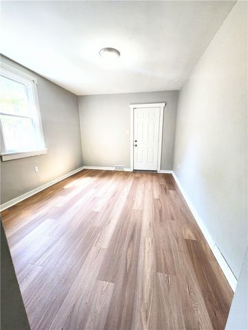 347 E 13th Ave 3, Homestead, PA 15120