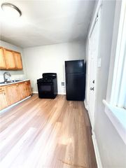 347 E 13th Ave 3, Homestead, PA 15120