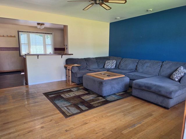 2404 GMEINER ROAD, Appleton, WI 54915