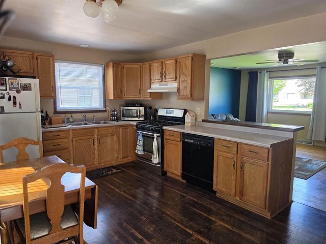 2404 GMEINER ROAD, Appleton, WI 54915