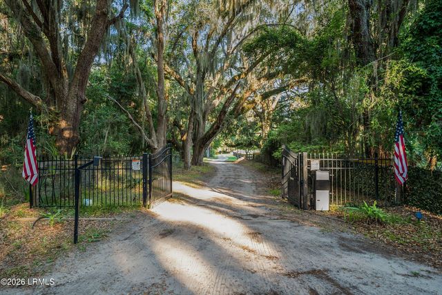 36 Avenue Of Oaks, St. Helena Island, SC 29920
