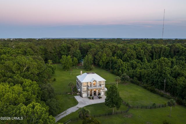 36 Avenue Of Oaks, St. Helena Island, SC 29920