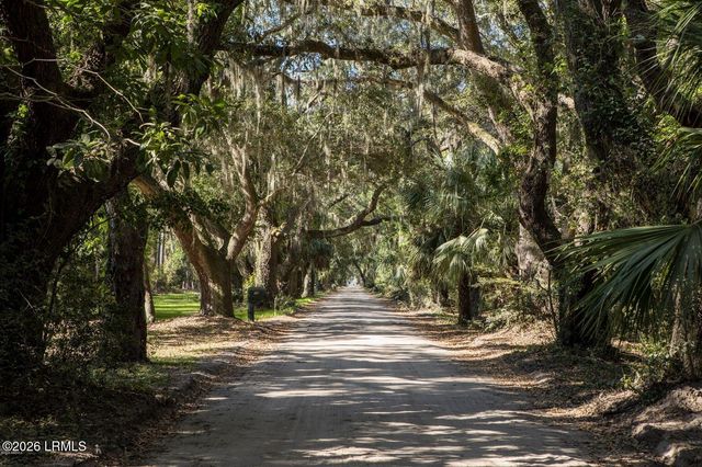 36 Avenue Of Oaks, St. Helena Island, SC 29920