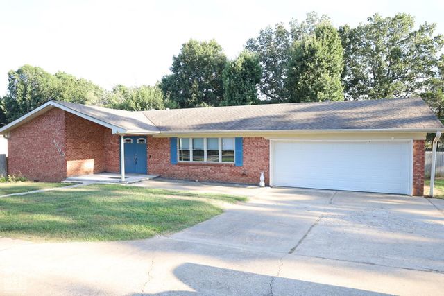 4900 McPhill Drive, Paragould, AR 72450