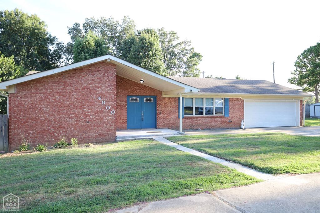 4900 McPhill Drive, Paragould, AR 72450