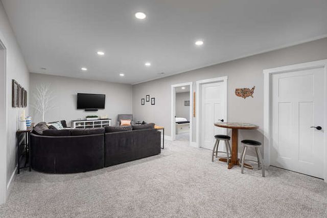 12 Cottage Green, Ottawa, IL 61350