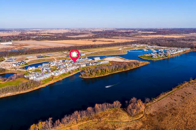 12 Cottage Green, Ottawa, IL 61350