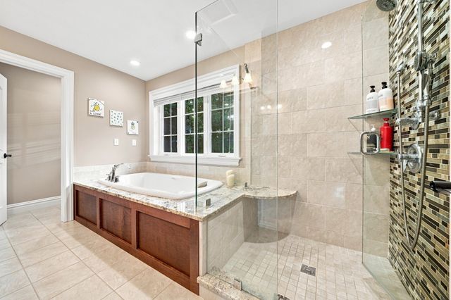 5 Dell Ave, Wakefield, MA 01880