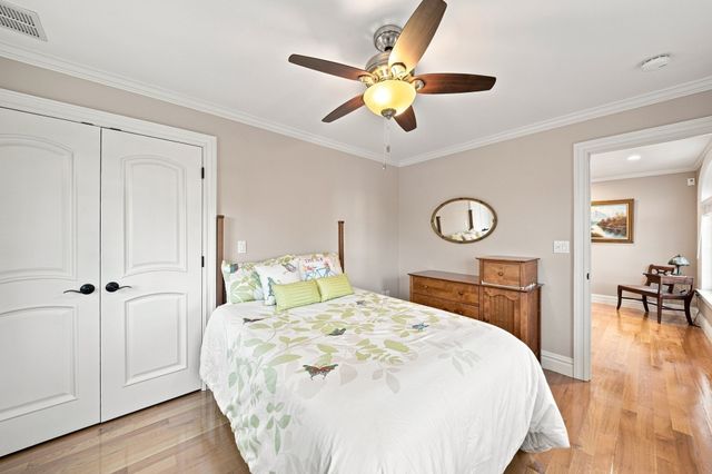 5 Dell Ave, Wakefield, MA 01880