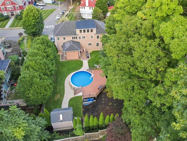 5 Dell Ave, Wakefield, MA 01880